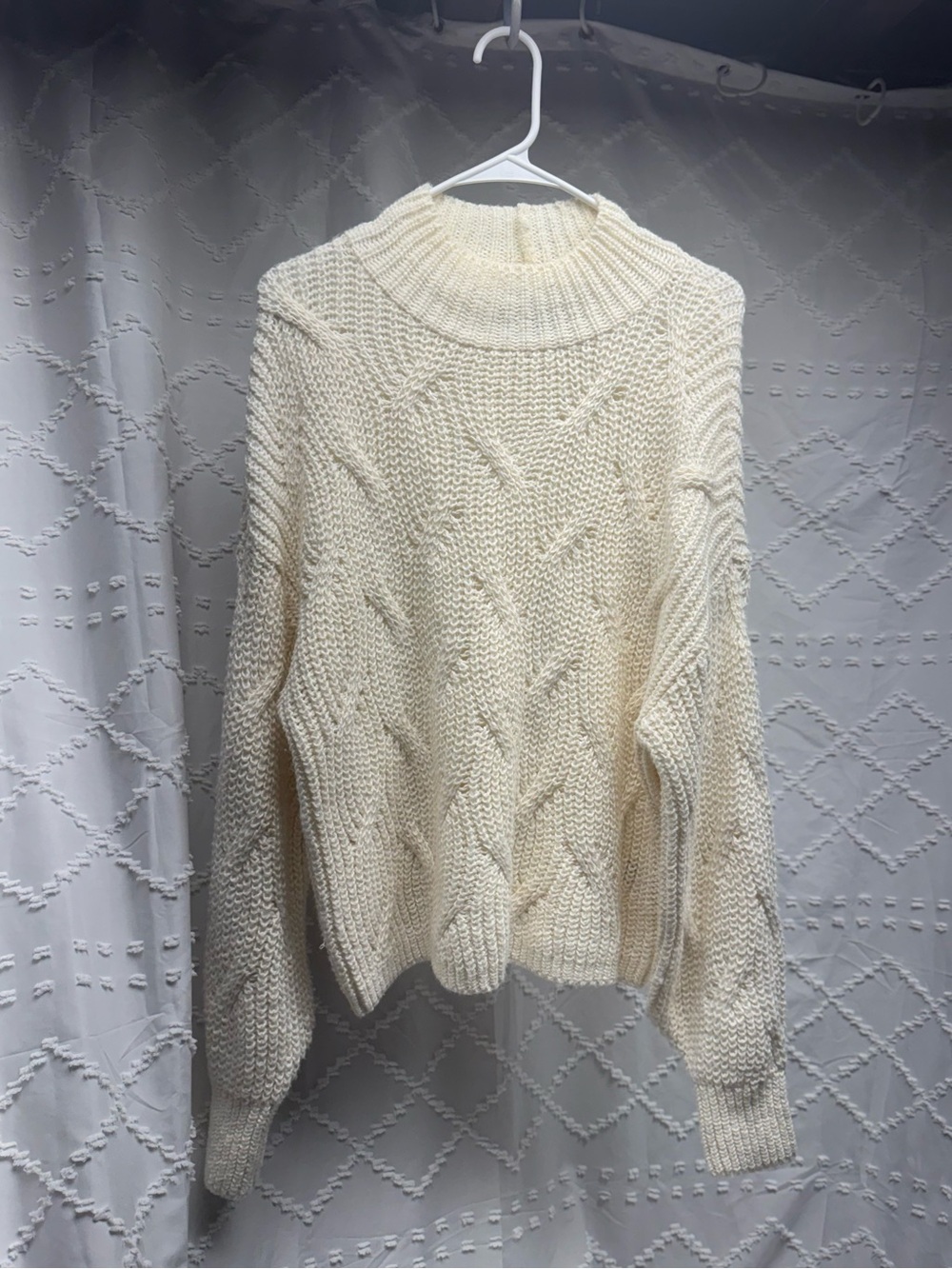 American Eagle Cream Cable Knit Mock Neck Sweater Size Large